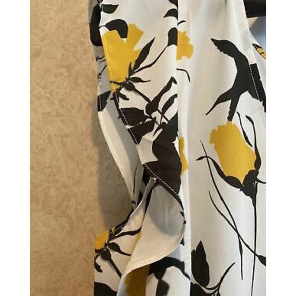 Cabi Birdwatcher Blouse. Item #3693. - Picture 3 of 6